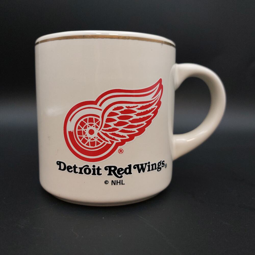 Vtg Detroit Red Wings Mug 2002 NHL All-Star Game Coffee Cup Gold Rim Hologram